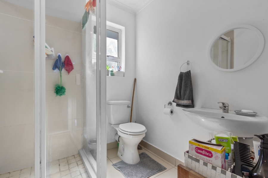 1 Bedroom Property for Sale in Heathfield Western Cape